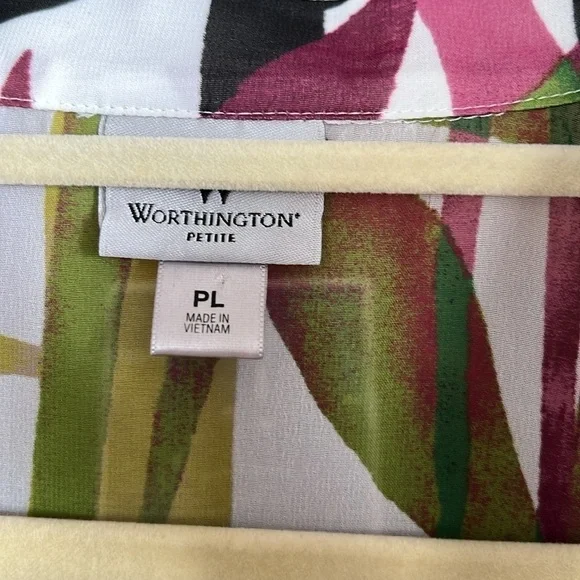 WORTHINGTON White/Burgundy/Green Jungle Pattern Sleeveless Top, Large Petite,GUC - Picture 3 of 9